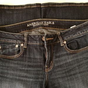 American Eagle Favorite Boyfriend jeans 10 short
